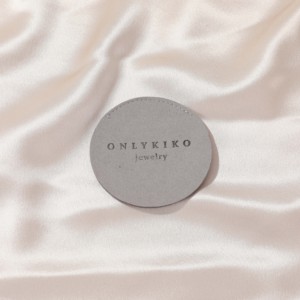 Bolsa para Joyas con Logotipo Personalizado para Pendientes, Bolsa de Regalo de Microfibra de Terciopelo, Bolsa de Embalaje Redonda con Solapa - Product Image 3