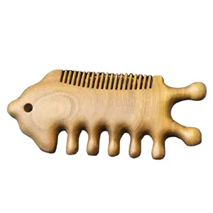 Custom trademark massage comb sandalwood comb carved cartoon massage comb deer puppet pendant Come to the drawing and make it.