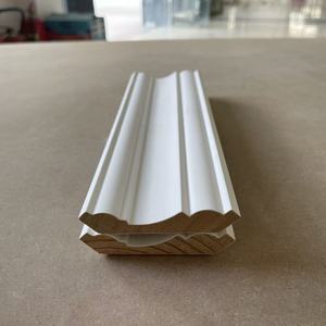Moldura de corona FJ de pino radiata imprimado blanco, longitud personalizada, proveedor para hoteles, oficinas, apartamentos, suministro de molduras interiores al por mayor - Product Image 1