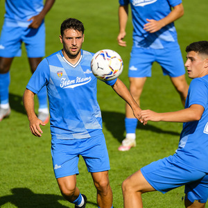 Set Personalizzato di Maglie da <span class=keywords><strong>Calcio</strong></span> Estive Traspiranti ad Asciugatura Rapida, <span class=keywords><strong>Divisa</strong></span> da <span class=keywords><strong>Calcio</strong></span> a Maniche Corte per Uomo, Kit Completo - Product Image 5