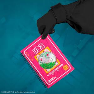 Agenda/Diario/Cuaderno Espiral A5 2025 con Licencia Oficial del Popular Programa Coreano El Juego del Calamar 3, Diseño de Cerdito de Dibujos Animados - Product Image 2