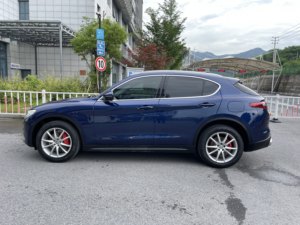 <span class=keywords><strong>Alfa</strong></span> <span class=keywords><strong>Romeo</strong></span> Stelvio 2017 Stelvio 2.0T 200HP edizione Luxury Professional Car Export - Product Image 4