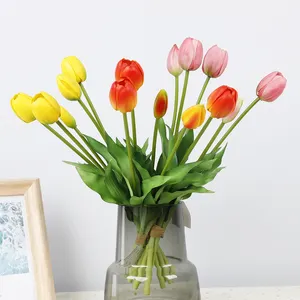 뜨거운 판매 인공 진짜 터치 꽃 튤립 결혼식 가정 장식 장식 꽃 배열