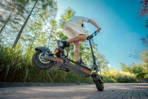 Nouveaux produits en dropshipping 2026 Trottinette adulte Kukirin 2025 avec batterie 15Ah, Scooter moto adulte Chine KuKirin Nouvelle UE - Product Image 2