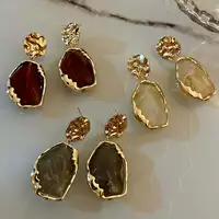 Kaimei 2022 fashion jewelry jewellery women dangling acrylic oval pendant fashion earrings acrylic resin vintage gold earrings