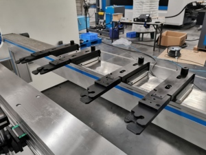 Tailift tch loạt TCH-100 3.2m 4 + 1 mạ kẽm tấm máy uốn với taiif CT15 - Product Image 4