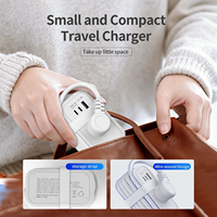 Seyahat Priz Adaptörü PD20W QC3.0 USB-C Girişleri 2 Priz 3 USB Giriş Küçük Akım Korumalı 5FT Geri Çekilebilir Uzatma Kablosu ABD