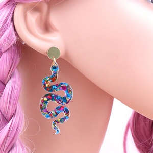 Personalizado serpiente espeluznante Halloween acrílico colgante pendiente joyería para mujeres directo de fábrica - Product Image 4