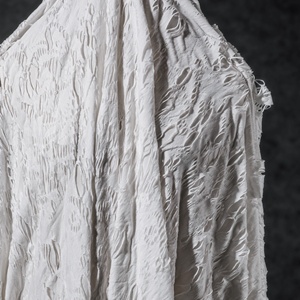 Tissu tricoté élastique blanc irrégulier à découpe irrégulière et à trous, pour vêtements de créateur - Product Image 6