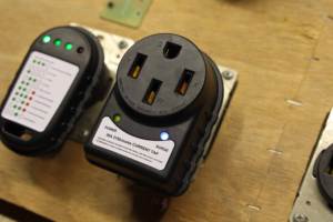 Probador de pedestal de potencia RV 50 Amp, Analizador de circuito RV 125V/250V, probador de receptáculo NEMA 14-50P para remolques de viaje - Product Image 5