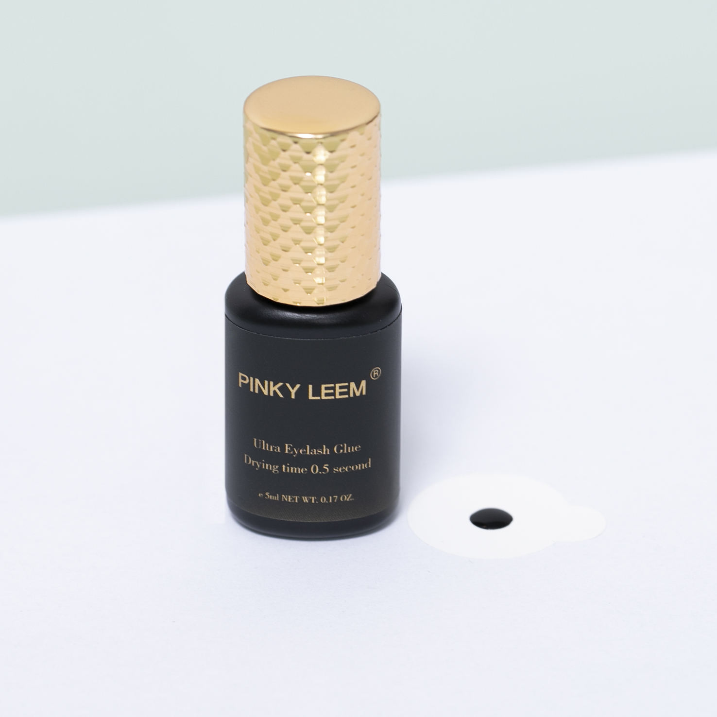 Black 0.5s lash glue