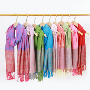 Bufanda Premium <span class=keywords><strong>de</strong></span> Paisley <span class=keywords><strong>de</strong></span> Doble Cara - Chal <span class=keywords><strong>de</strong></span> Moda para Invierno para Damas, Venta al por Mayor - Product Image 2