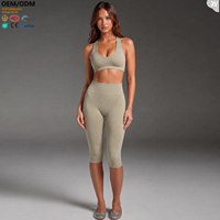 Ensemble de vêtements de sport pour femmes OEM ODM, 2 pièces, soutien-gorge racerback, leggings capri, tenue de fitness, yoga, extensible dans quatre directions