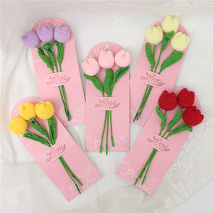 Piccolo Fiore di Tulipano Artificiale Fatto a Mano all'Uncinetto per Decorazioni Casa e Matrimonio (Senza Vaso) - Product Image 4