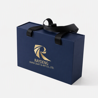 Boîte d'emballage de luxe personnalisée pour perruques avec logo en feuille d'or, ruban et poignée, boîte tiroir rigide en papier premium pour la vente au détail d'extensions capillaires