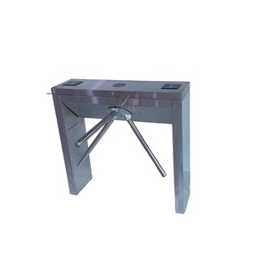 Tourniquet de trépied en acier inoxydable avec fonction anti-talonnage Tourniquet de barrière d'entrée avec lecteur RFID pour des installations sécurisées