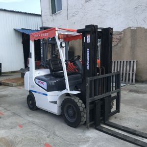 Good Working Condition <b>Second</b> <b>Hand</b> 2.5 Ton TCM FD25 Japan Made Used Forklift with Hydraulic Side Shifter and Two Stage Mast - Product Image 6