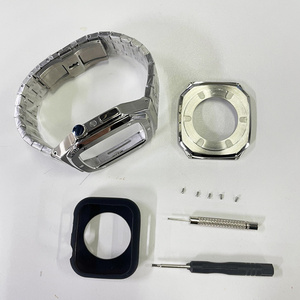Cinturino in Metallo a Tre Perle per IWatch Serie 45mm Kit di Modifica Set Cassa in Acciaio Inossidabile per <span class=keywords><strong>Apple</strong></span> <span class=keywords><strong>Watch</strong></span> Serie 9 8 7 <span class=keywords><strong>SE</strong></span> <span class=keywords><strong>5</strong></span> - Product Image 2