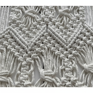 Camino de mesa de macramé hecho a mano, diseño y tamaño personalizados, algodón natural de la India, etiqueta privada de MSR Overseas - Product Image 1