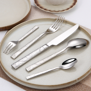Juego de Cubiertos de Acero Inoxidable Plateado de Primera Calidad, Juego de Cubiertos de Lujo con Diseño Martillado para Restaurante - Product Image 2