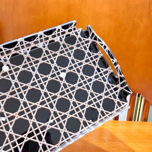 Bandejas Francesas Acrílicas Transparentes Modernas en Forma de Diamante, Personalizadas de Fábrica, Aptas para Contacto con Alimentos, para Salones de Belleza, Restaurantes, Aromaterapia - Product Image 6