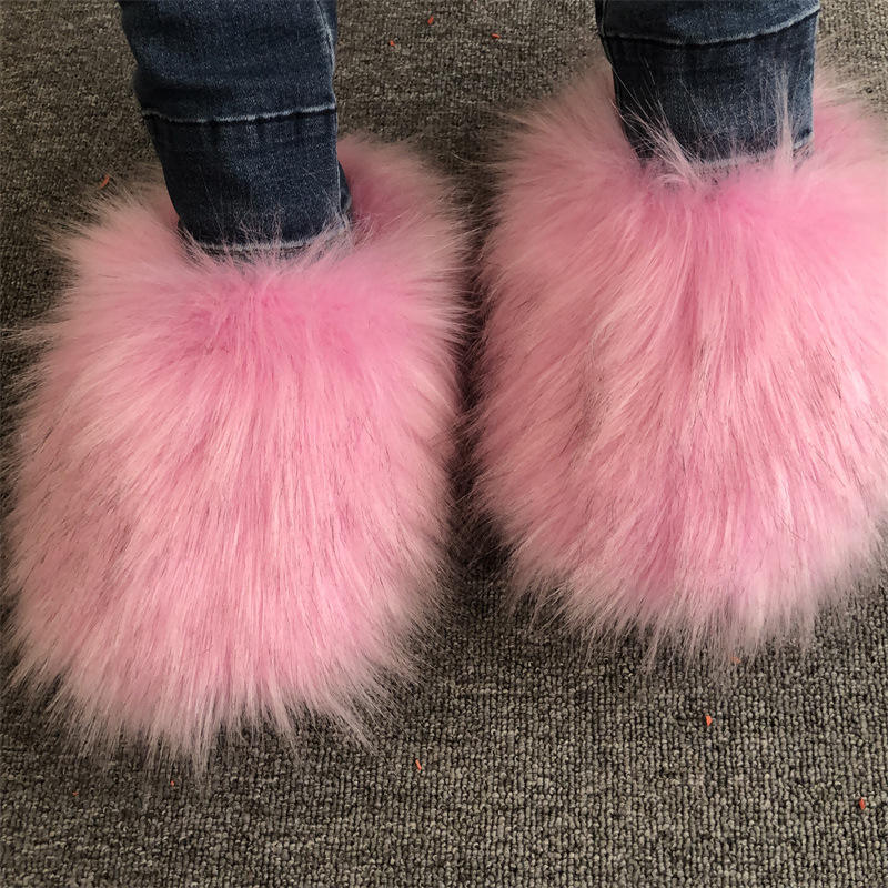 ตุ๊กตาบาร์บี้ขนแรคคูนเทียมสีชมพู