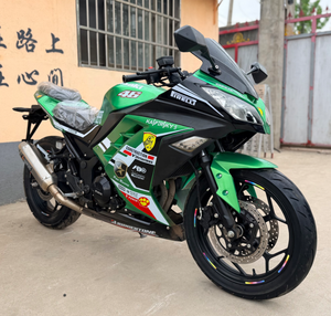 Moto sportive d'occasion <span class=keywords><strong>Kawasaki</strong></span> Ninja <span class=keywords><strong>250</strong></span> avec carénage complet, modèle d'entrée de gamme, 250cc, bicylindre en parallèle, refroidissement liquide, ABS, embrayage à glissière, légère - Product Image 5