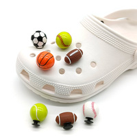Breloques 3D en caoutchouc souple pour chaussures (football, basketball, fleurs) – Accessoires décoratifs pour sabots et lacets