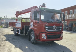 Chinese heavy-duty <b>crane</b> HOWO 4 * 2 single bridge truck <b>crane</b> with a lifting capacity of 10 tons - Product Image 3