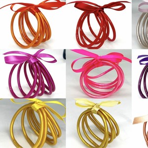 Thời Trang <span class=keywords><strong>Ribbon</strong></span> Bow Nhiều Màu Silicone Vòng Đeo Tay Quà Tặng Đầy Màu Sắc Gấp Mặc Đáng Yêu Bangle Vòng 5 Bộ Đồ Trang Sức - Product Image 3