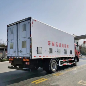 Camión transportador de pollos HOWO para aves de corral y ganado, diseño especial con temperatura constante. - Product Image 6
