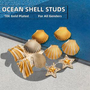 ต่างหูสแตนเลสทรงดาว สไตล์ฤดูร้อนสุดฮิต ชุบทอง 18K ประดับเปลือกหอยชายหาด สองสีผสมผสาน - Product Image 2