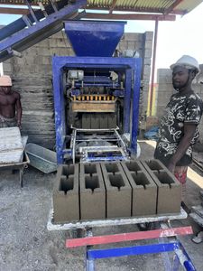 Máy đúc gạch đất sét bán tự động QT4-15 điều kiện mới cho nhà máy sản xuất xử lý bê tông hấp tiệt trùng - Product Image 2