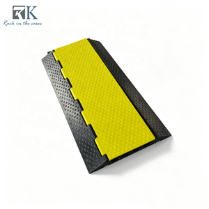 Rampe de protection de câbles en caoutchouc robuste, de haute qualité, pour événements extérieurs et couverture de câbles de scène - Product Image 1
