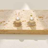 Petites boucles d'oreilles en zircon perlé, accessoires élégants et tendance en laiton, luxe léger