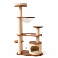 Meuble pour chat moderne à plusieurs niveaux en bois naturel, avec poteaux à gratter en sisal, bol en acrylique, coussin confortable et jouet interactif