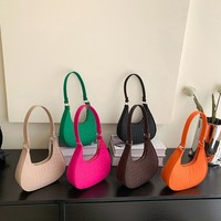 Personnalité de la mode belle atmosphère feutre unique épaule sous les bras femme sac croissant de lune sac en gros