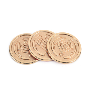 Pièce commémorative professionnelle <span class=keywords><strong>de</strong></span> luxe personnalisée en métal, plaqué or mat, étiquettes nominatives en métal gaufré, badge <span class=keywords><strong>de</strong></span> lettres pour <span class=keywords><strong>la</strong></span> publicité - Product Image 2