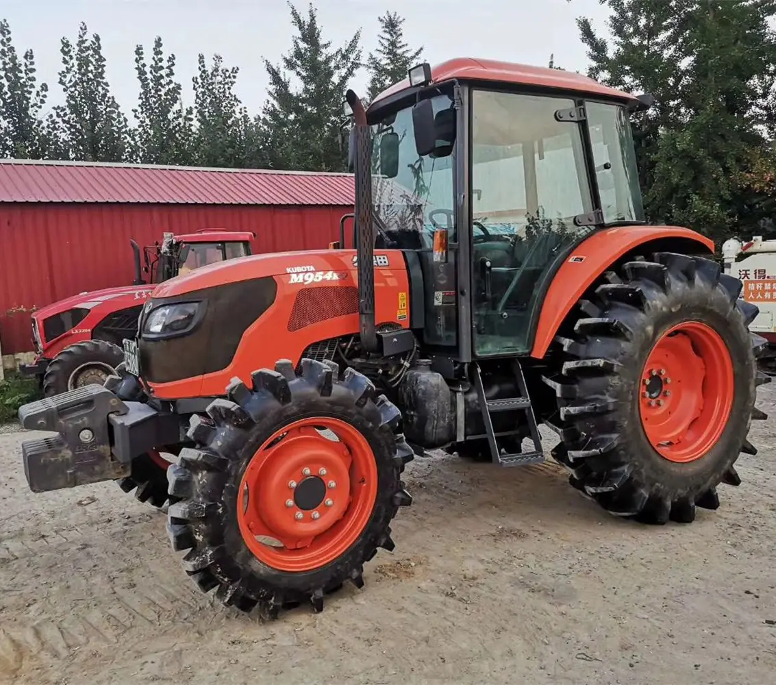 Trattore di seconda mano KUBOTA M954KQ 95hp per macchine agricole