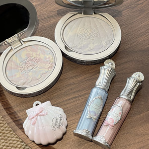 Flower Knows Série Shell's Jewel : Gloss à lèvres, Teinte à lèvres, Fard à joues, Fard à paupières, Enlumineur, Poudre parfumée, Miroir <span class=keywords><strong>de</strong></span> poche - Product Image 5
