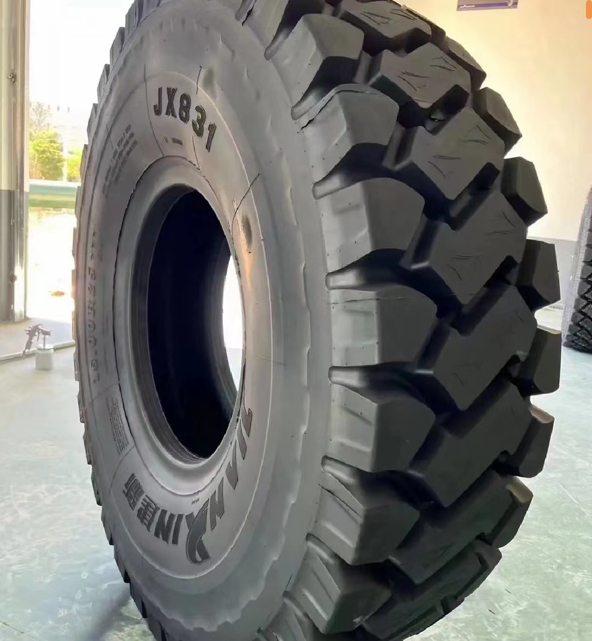JIANXIN TIRES JX831 14.00R25 - Durable Dump Truck Otr Tires