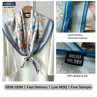 Écharpe en soie sergé personnalisée, motif floral bleu clair, ourlet roulotté à la main, impression double face, faible MOQ, OEM ODM, idéale pour les petites séries