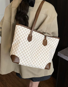 กระเป๋าถือแบรนด์ดังแฟชั่นผู้หญิงลายพิมพ์หรูหรา กระเป๋าสะพายไหล่ PU  กระเป๋าโท้ทผู้หญิงขนาดใหญ่จุของได้เยอะ - Product Image 4