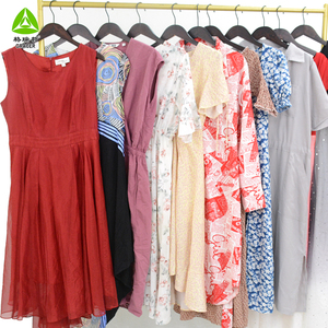 Abiti Casual da donna di seconda mano di alta qualità stili misti per balle confezionate all'ingrosso di vestiti usati a basso prezzo per l'estate - Product Image 2