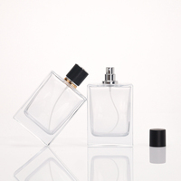 Ventes directes d'usine Bouteilles de parfum en verre de grande capacité Design plat carré élégant Presse d'estampage à chaud Bouchon de pulvérisation Diffuseur de roseaux