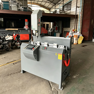 เครื่องเจาะกัดขึ้นรูปอลูมิเนียม CNC แบบลม 3 แกน อัตโนมัติ สำหรับงานเจาะรูอลูมิเนียม - Product Image 2