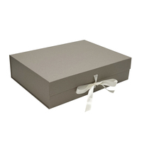 Boîte Magnétique Pliable Beige Grande Taille avec Logo Personnalisé pour Emballage de Perruques, avec Intérieur en Soie Satinée