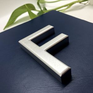 Lettere 3D in Acciaio Inox Personalizzate, Logo in Metallo Spazzolato a Specchio, Alfabeto Tagliato al Laser Non Illuminato, Insegne OEM Personalizzate - Product Image 5