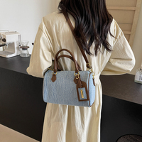 Offre Spéciale Preppy Style femmes poignée unique été décontracté oreiller sacs Zip perle jeune femme sacs à main pour filles Design à la mode