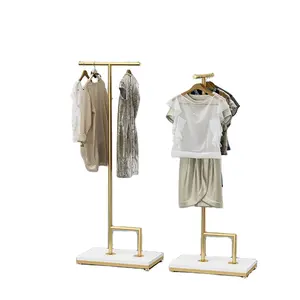 Kids Golden Boutique Kleding Display Rack Stand Gouden Industriële Pijp Kleding Rack Groothandel Kleding Weer Rekken